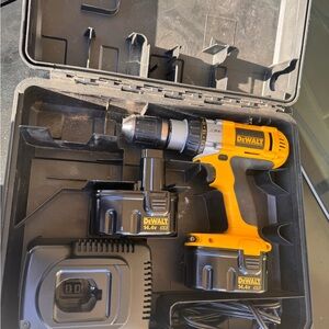 DeWalt Yellow Cordless Drill Set